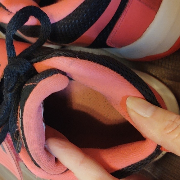 Nike Boys Team Hustle Basketball Shoes - Picture 5 of 6